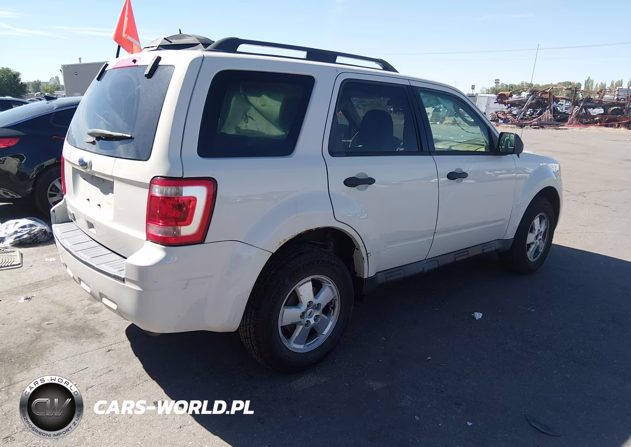 2012 Ford Escape Xlt VIN:1FMCU9D79CKB20025 - 4