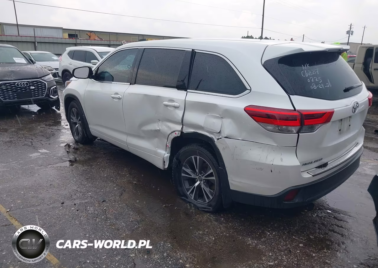 2017 Toyota Highlander Le VIN:5TDZZRFH0HS230225 - 3