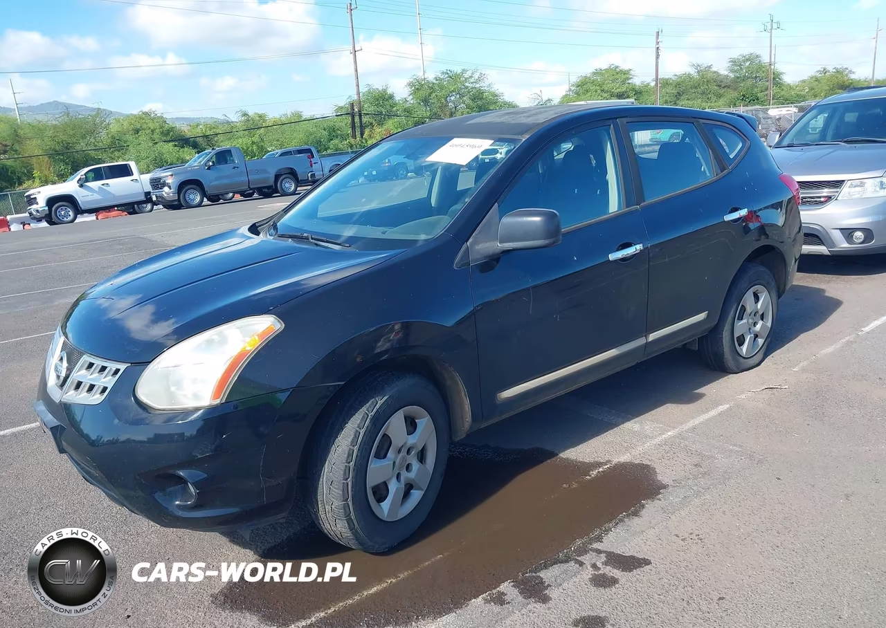 2013 Nissan Rogue S VIN:JN8AS5MV1DW643935 - 2