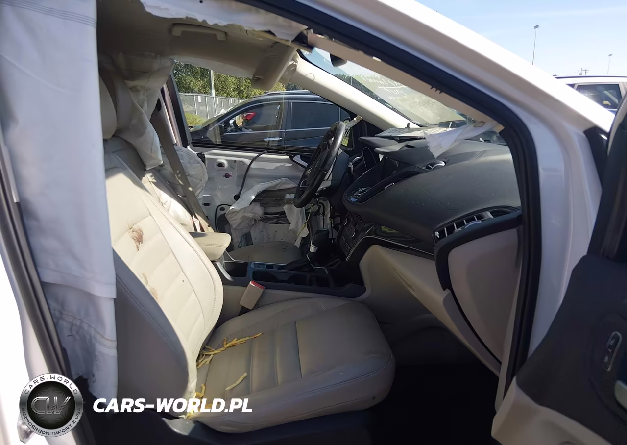 2017 Ford Escape Titanium VIN:1FMCU0JD2HUE20183 - 5