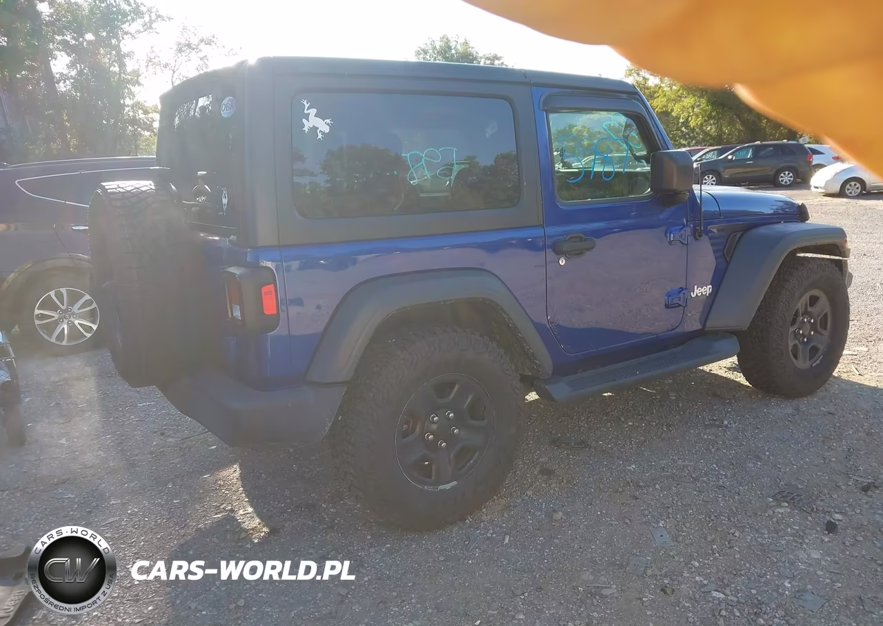 2019 Jeep Wrangler Sport 4X4 VIN:1C4GJXAG0KW585839 - 4