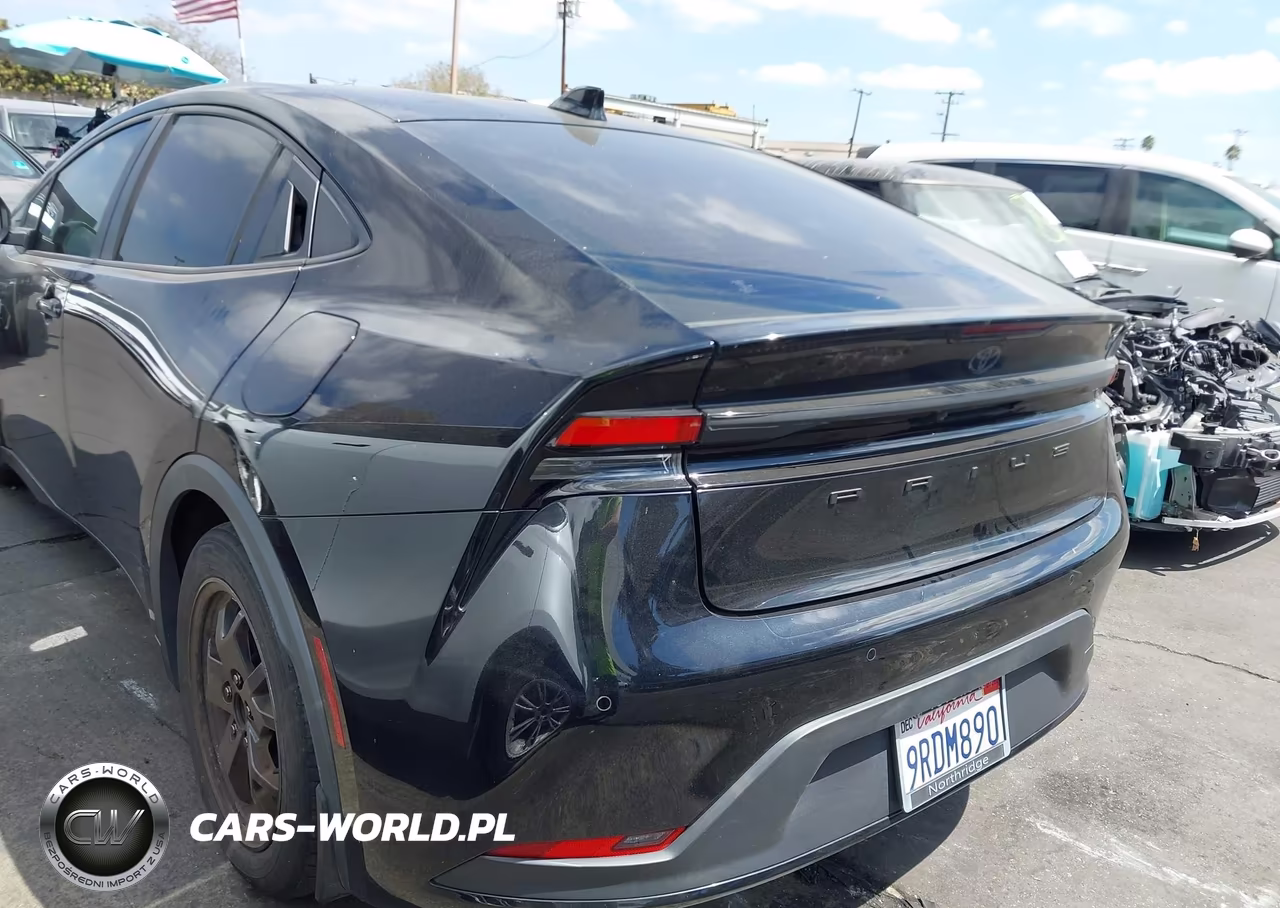 2024 Toyota Prius Le VIN:JTDACAAU6R3041876 - 3