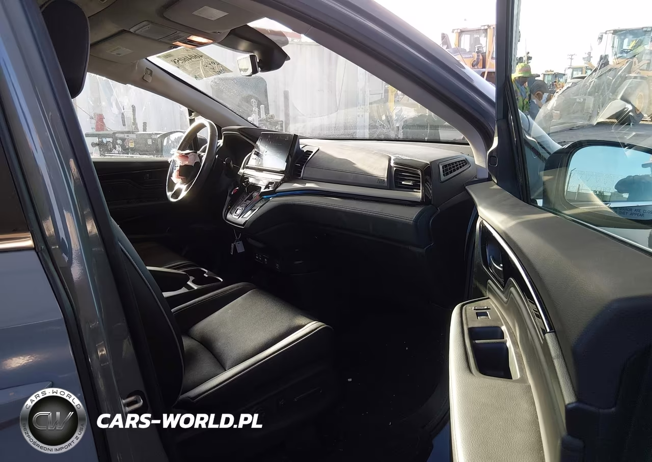 2025 Honda Odyssey Touring VIN:5FNRL6H88SB044313 - 5