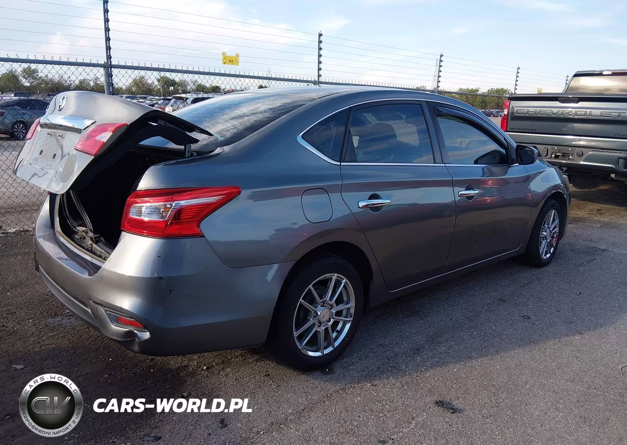 2017 Nissan Sentra S VIN:3N1AB7AP1HY226264 - 4