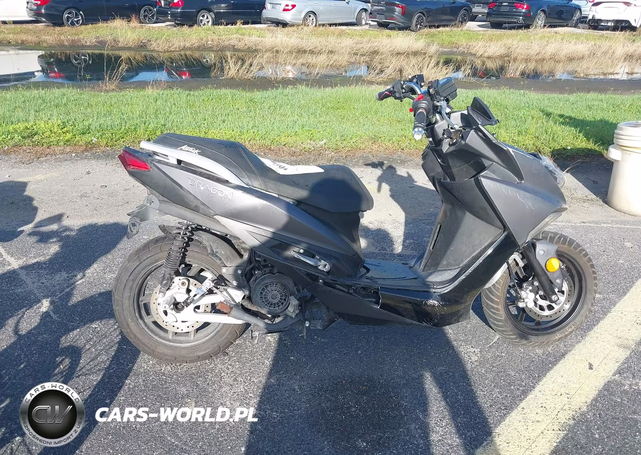 2022 Yiben 7 Series VIN:LYDY7TKH2N1500006 - 12