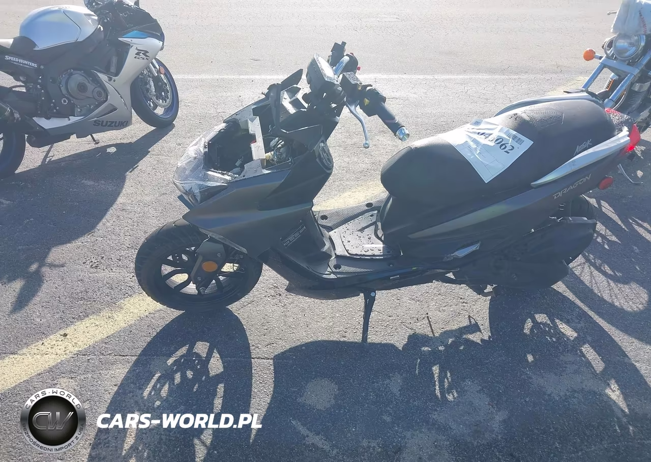2022 Yiben 7 Series VIN:LYDY7TKH2N1500006 - 2