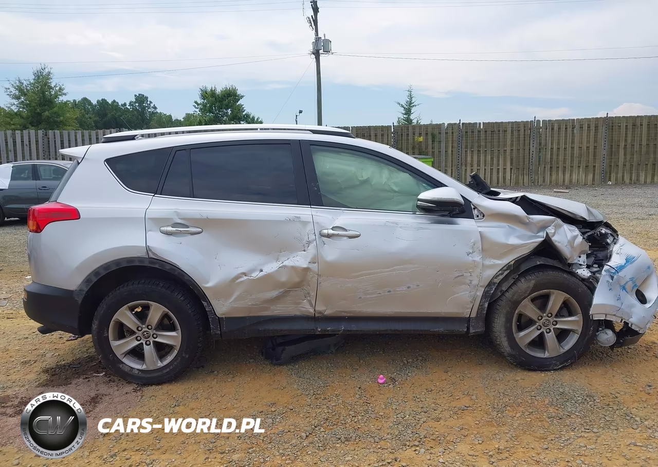 2015 Toyota Rav4 Xle VIN:JTMRFREV2FJ046785 - 13