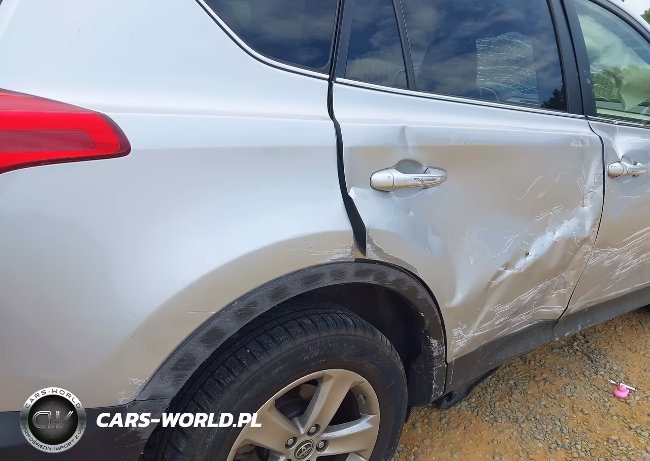 2015 Toyota Rav4 Xle VIN:JTMRFREV2FJ046785 - 17