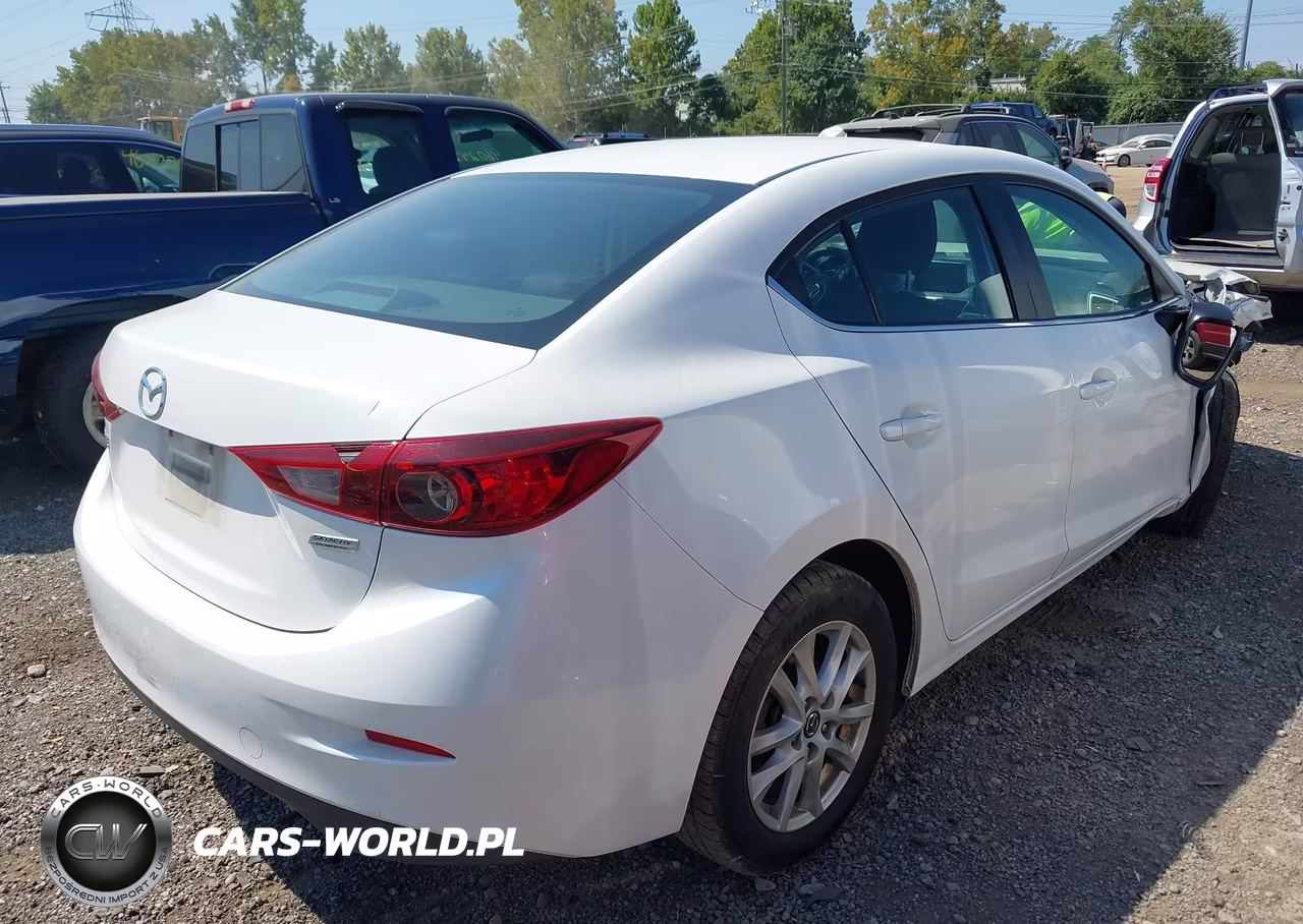 2017 Mazda Mazda3 Sport VIN:3MZBN1U79HM104564 - 4