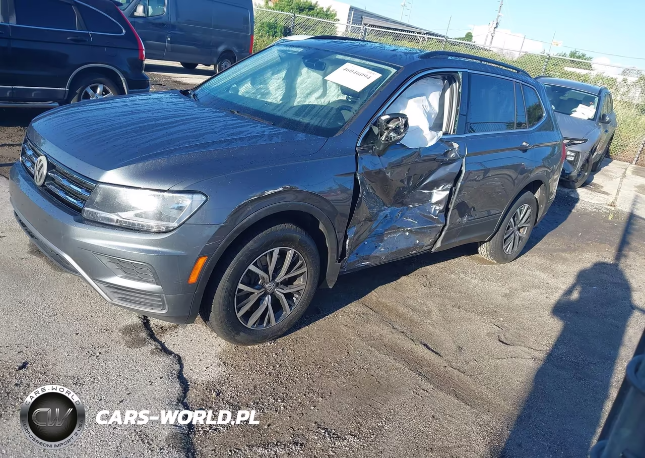 2019 Volkswagen Tiguan 2.0T Se-2.0T Sel-2.0T Sel R-Line-2.0T Sel R-Line Black VIN:3VV3B7AX0KM013781 - 2