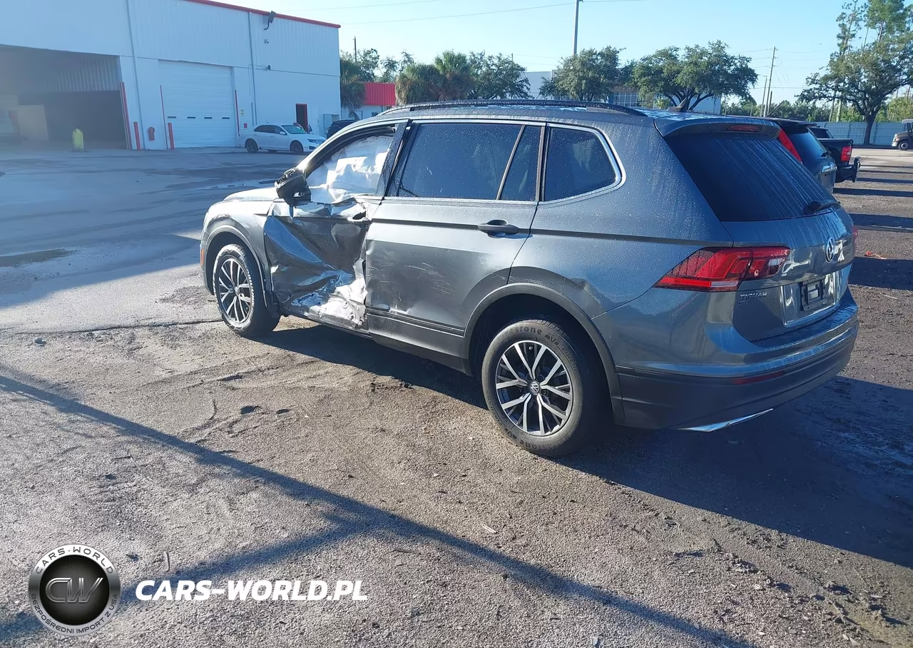 2019 Volkswagen Tiguan 2.0T Se-2.0T Sel-2.0T Sel R-Line-2.0T Sel R-Line Black VIN:3VV3B7AX0KM013781 - 3