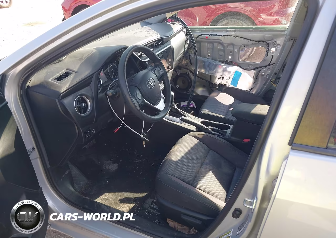 2019 Toyota Corolla Le VIN:5YFBURHE1KP860872 - 5