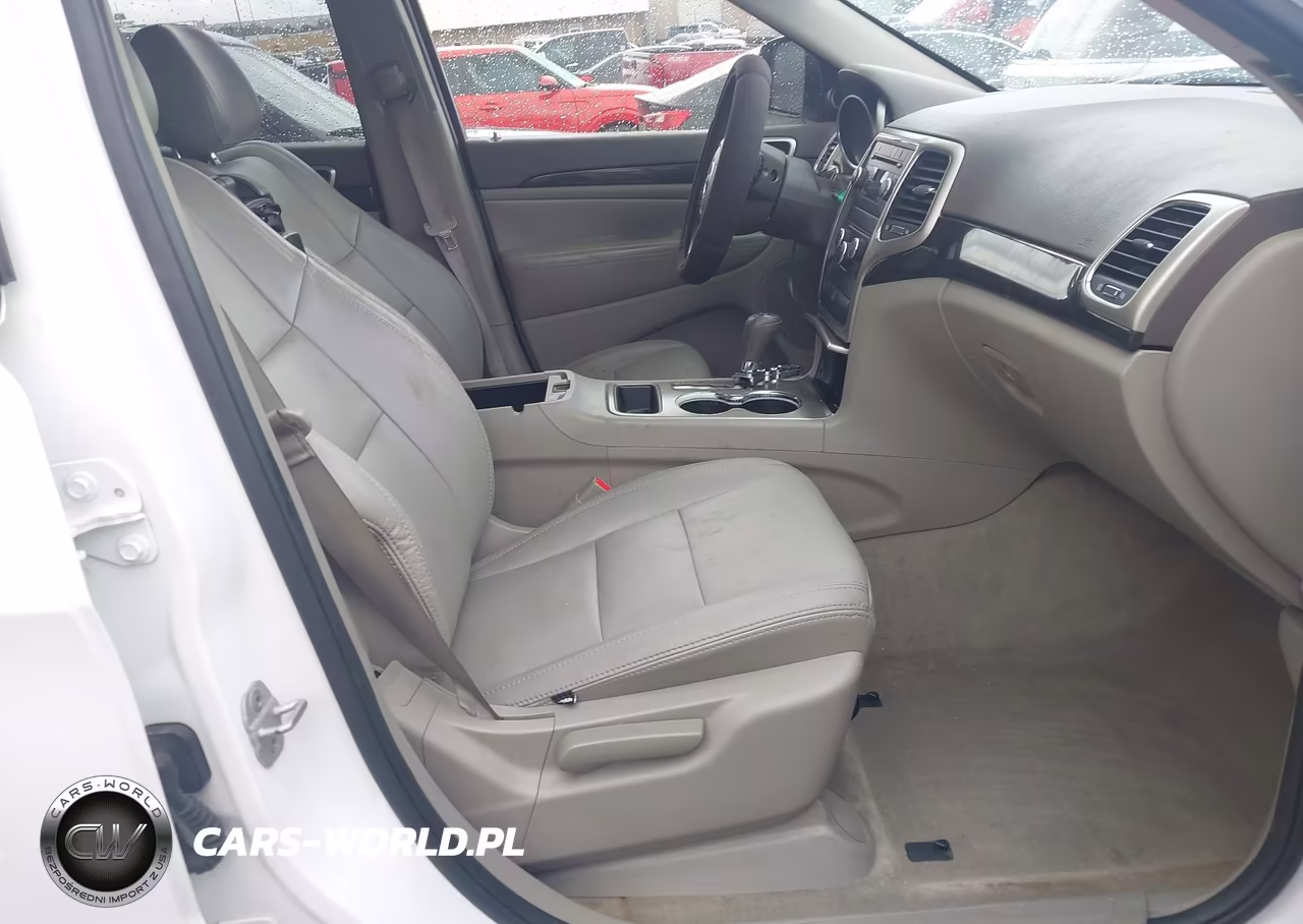 2013 Jeep Grand Cherokee Laredo VIN:1C4RJEAG2DC549801 - 5