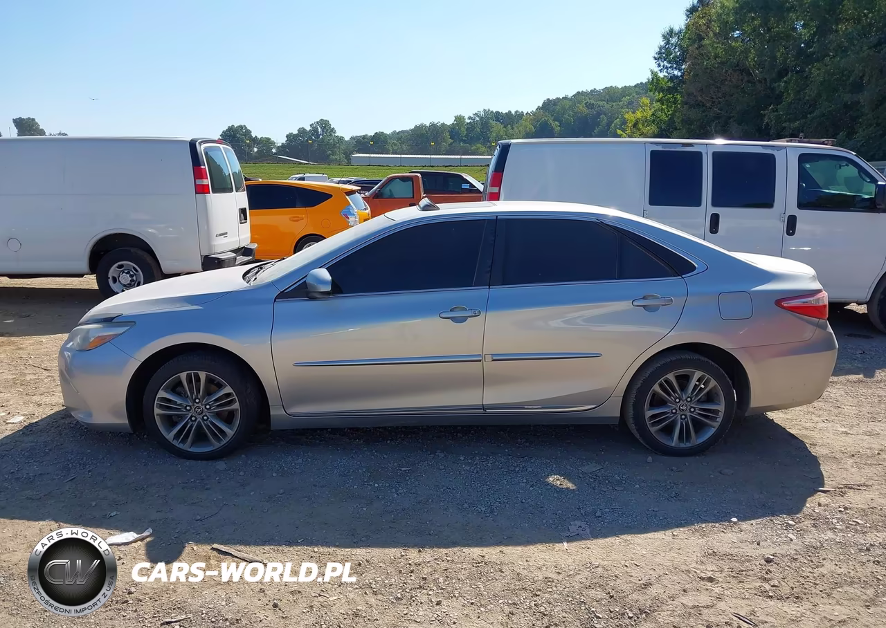 2016 Toyota Camry Se VIN:4T1BF1FK5GU123457 - 14