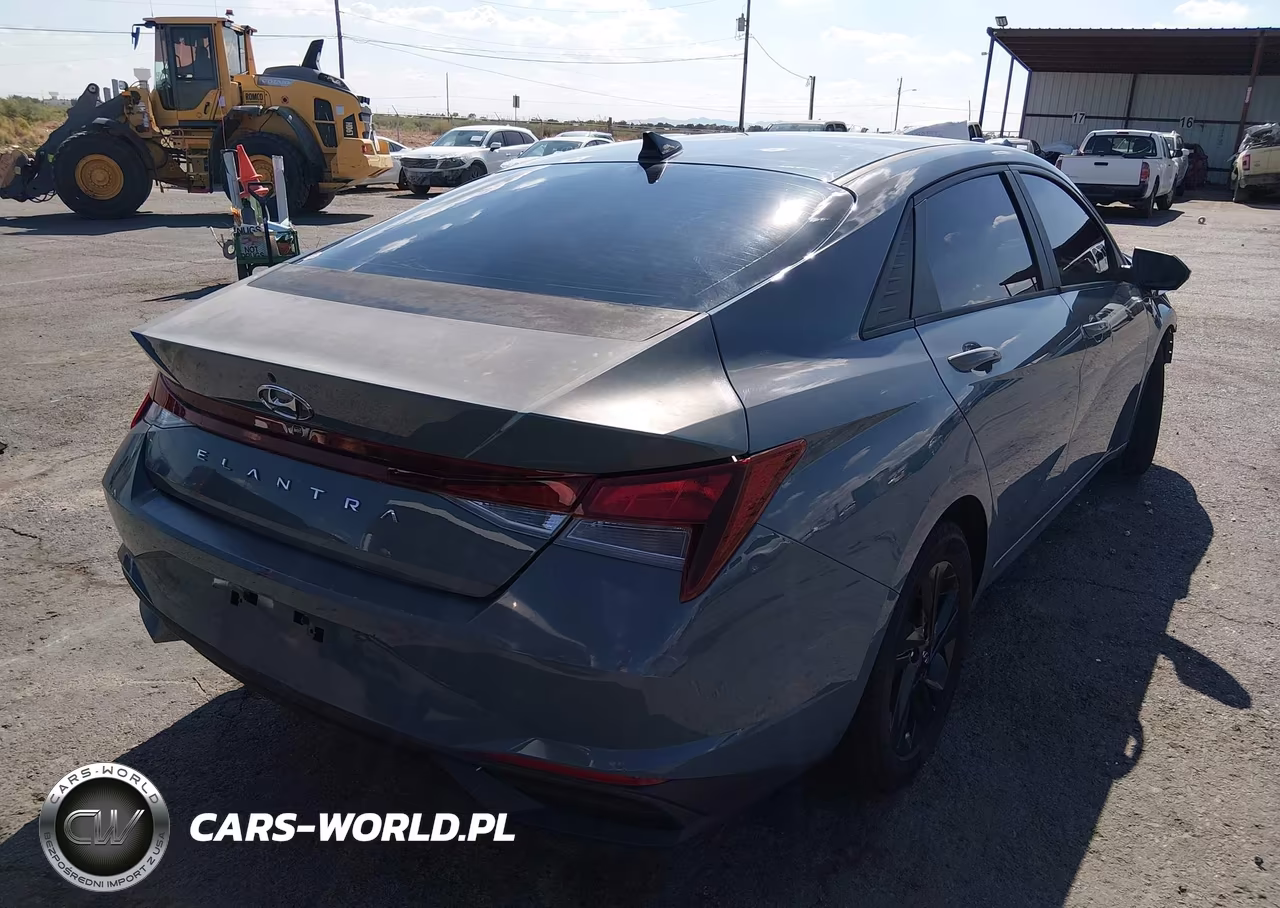 2022 Hyundai Elantra Sel VIN:KMHLM4AG7NU306791 - 4