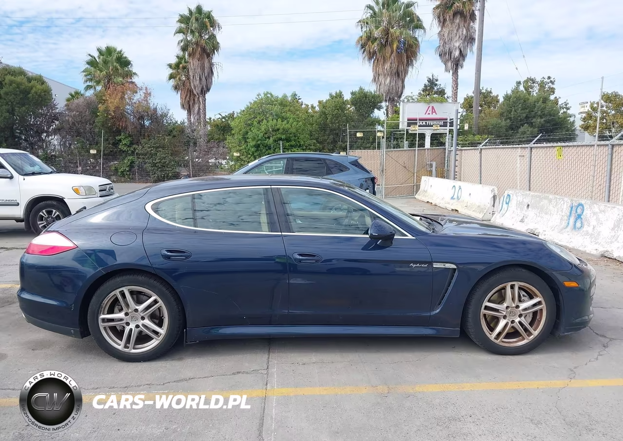2012 Porsche Panamera Hybrid S VIN:WP0AD2A7XCL045563 - 13