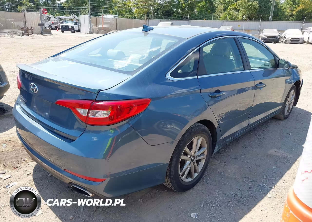 2016 Hyundai Sonata Se VIN:5NPE24AF0GH267405 - 4