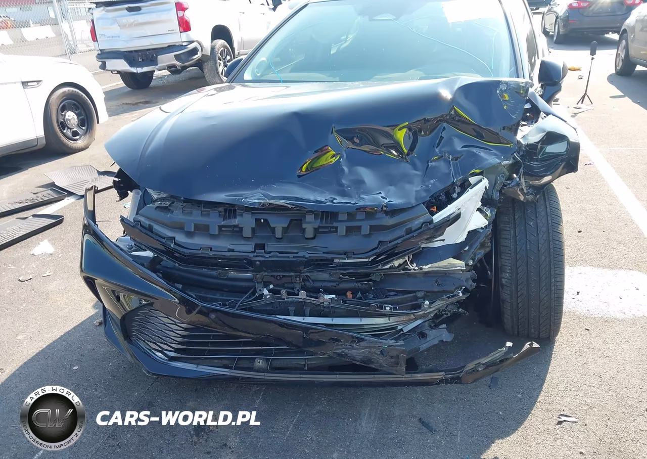 2025 Toyota Camry Xle VIN:4T1DAACK8SU602573 - 12
