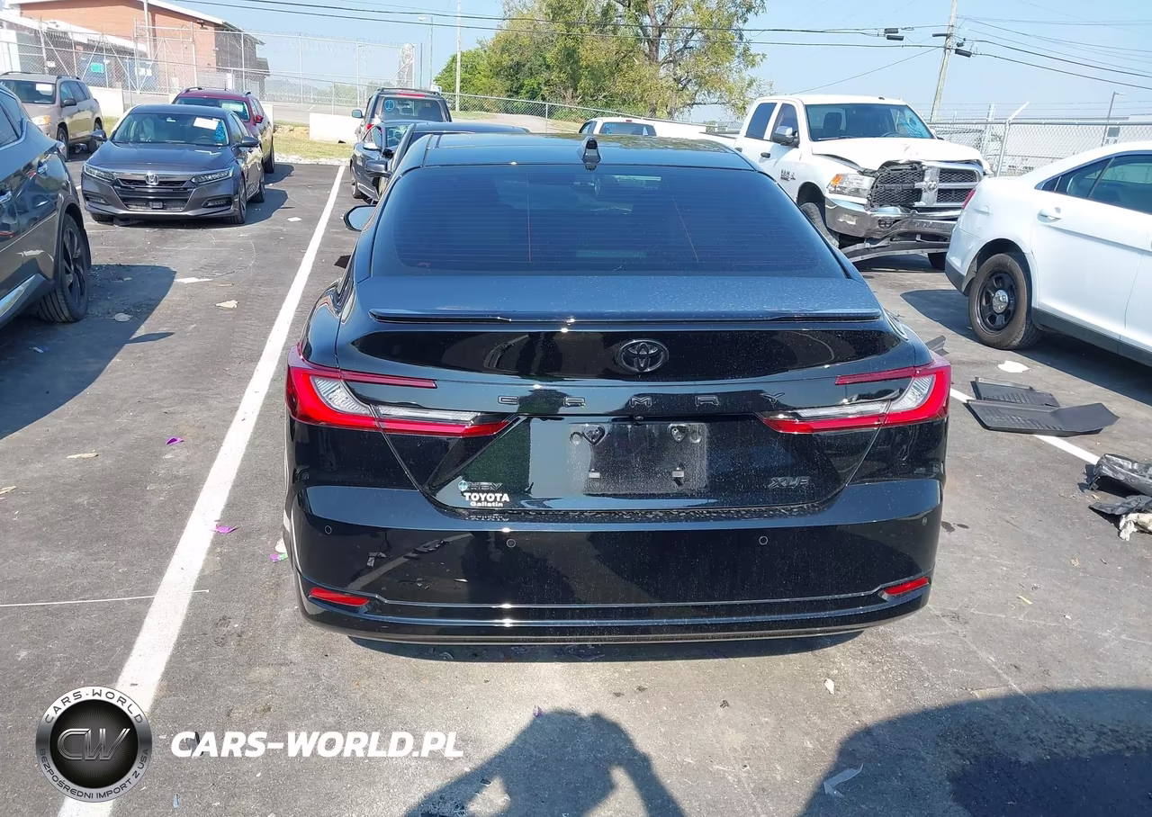 2025 Toyota Camry Xle VIN:4T1DAACK8SU602573 - 17