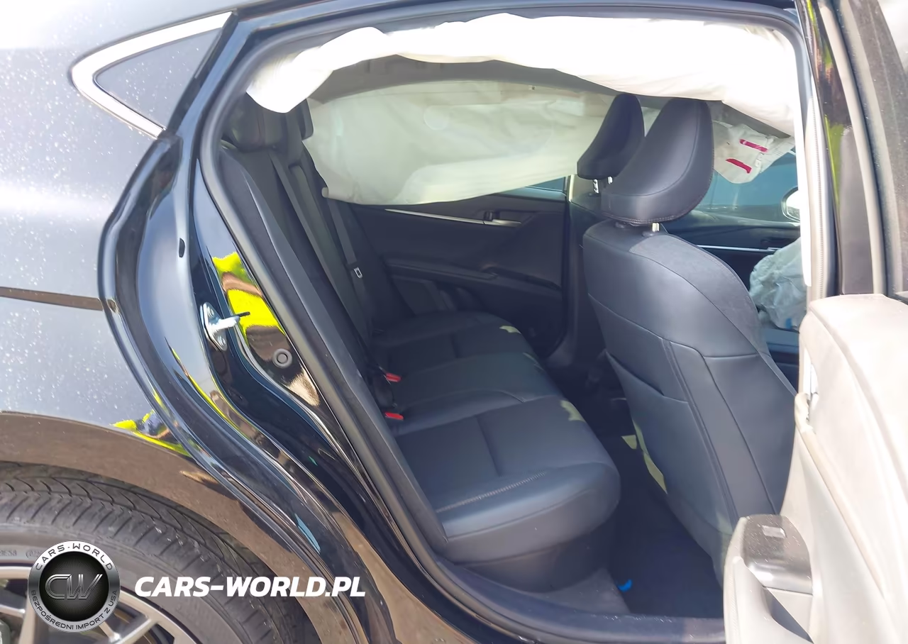 2025 Toyota Camry Xle VIN:4T1DAACK8SU602573 - 8