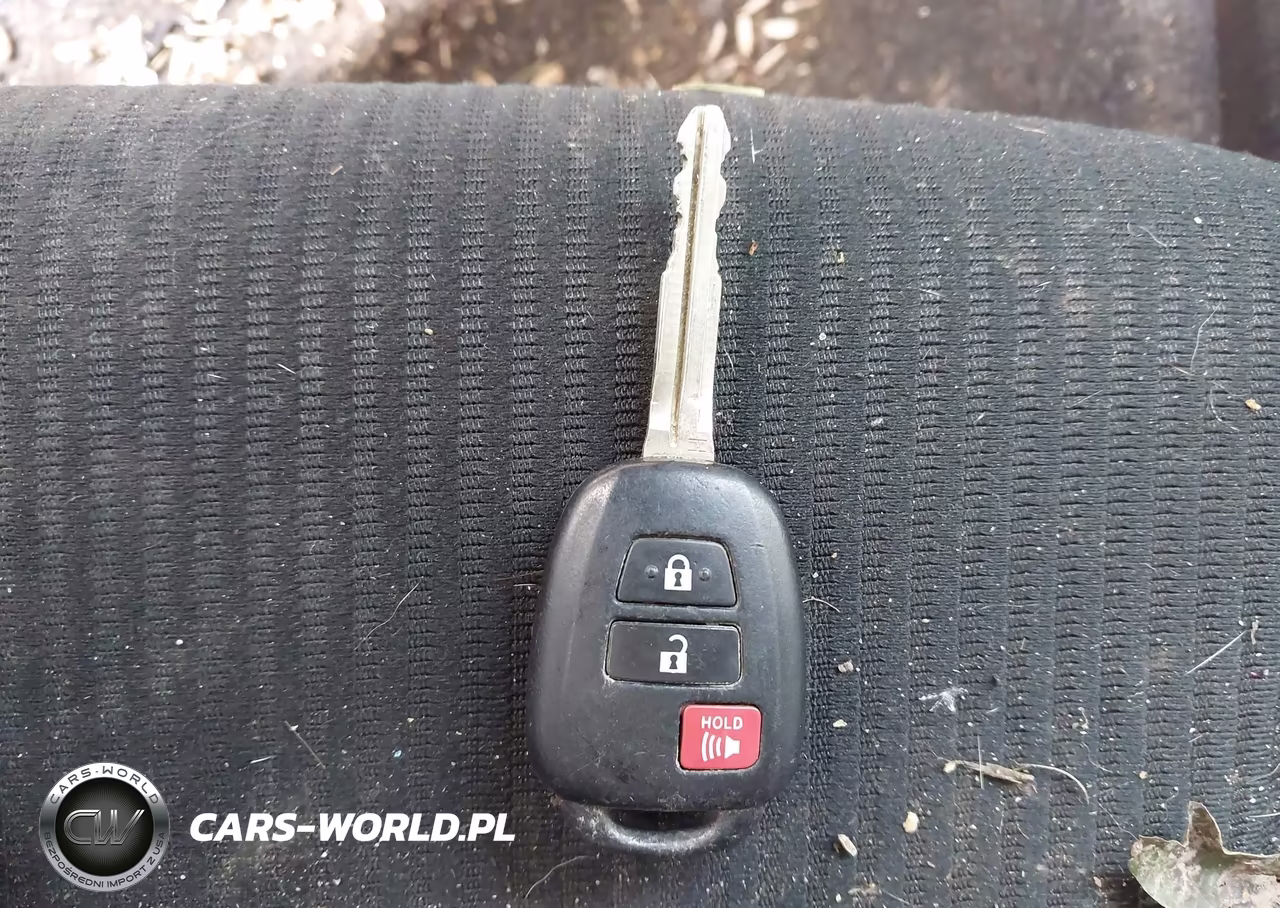 2018 Toyota Rav4 Le VIN:2T3BFREVXJW825282 - 11