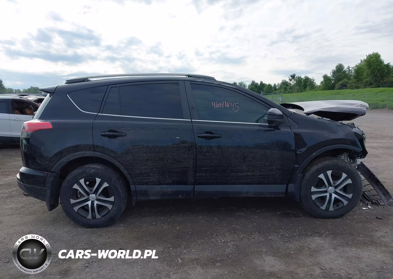 2018 Toyota Rav4 Le VIN:2T3BFREVXJW825282 - 13