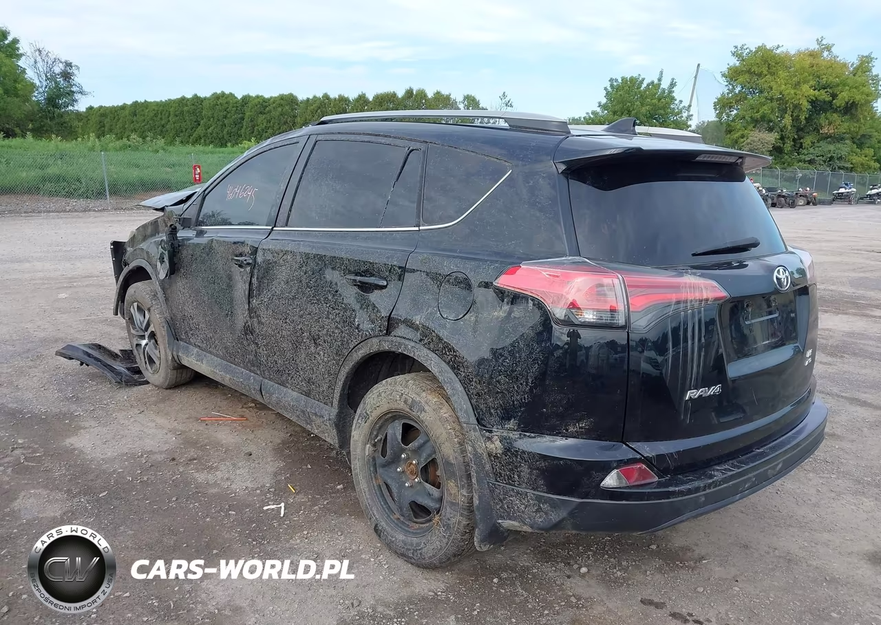 2018 Toyota Rav4 Le VIN:2T3BFREVXJW825282 - 3