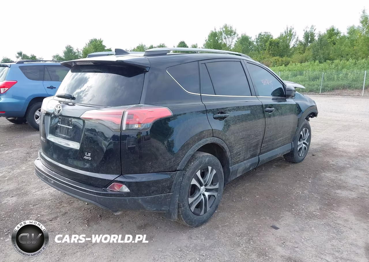2018 Toyota Rav4 Le VIN:2T3BFREVXJW825282 - 4