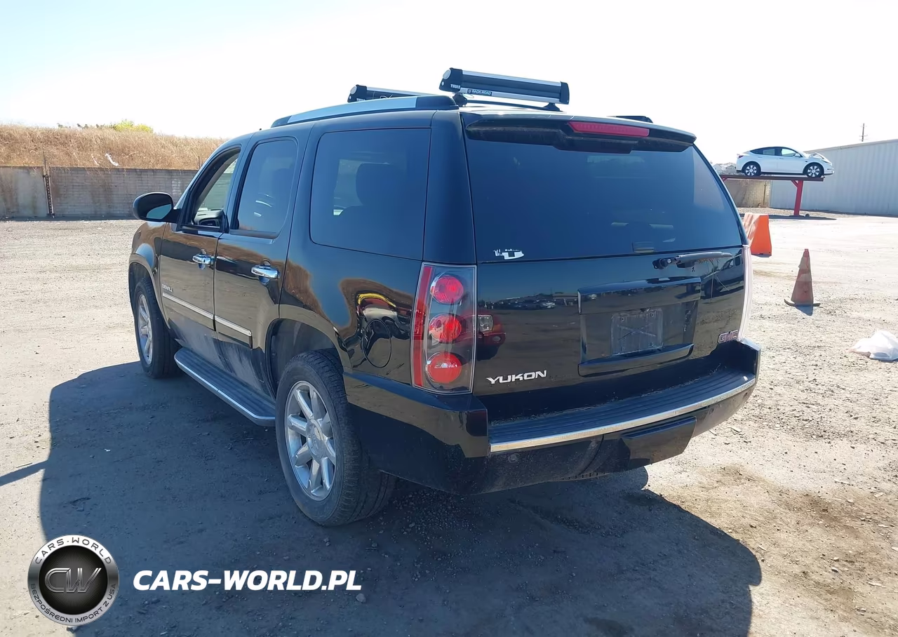 2014 GMC Yukon Denali VIN:1GKS2EEF3ER136756 - 3