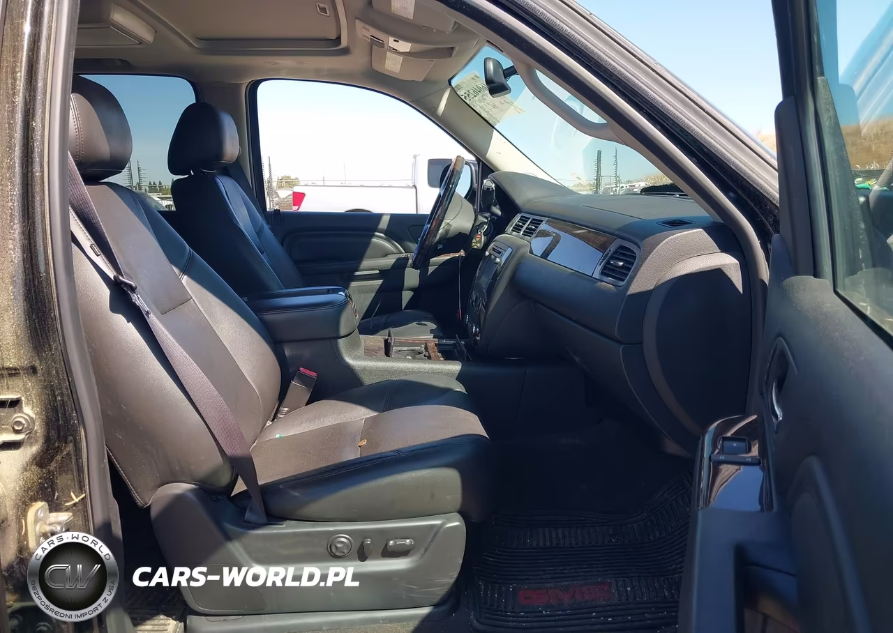 2014 GMC Yukon Denali VIN:1GKS2EEF3ER136756 - 5