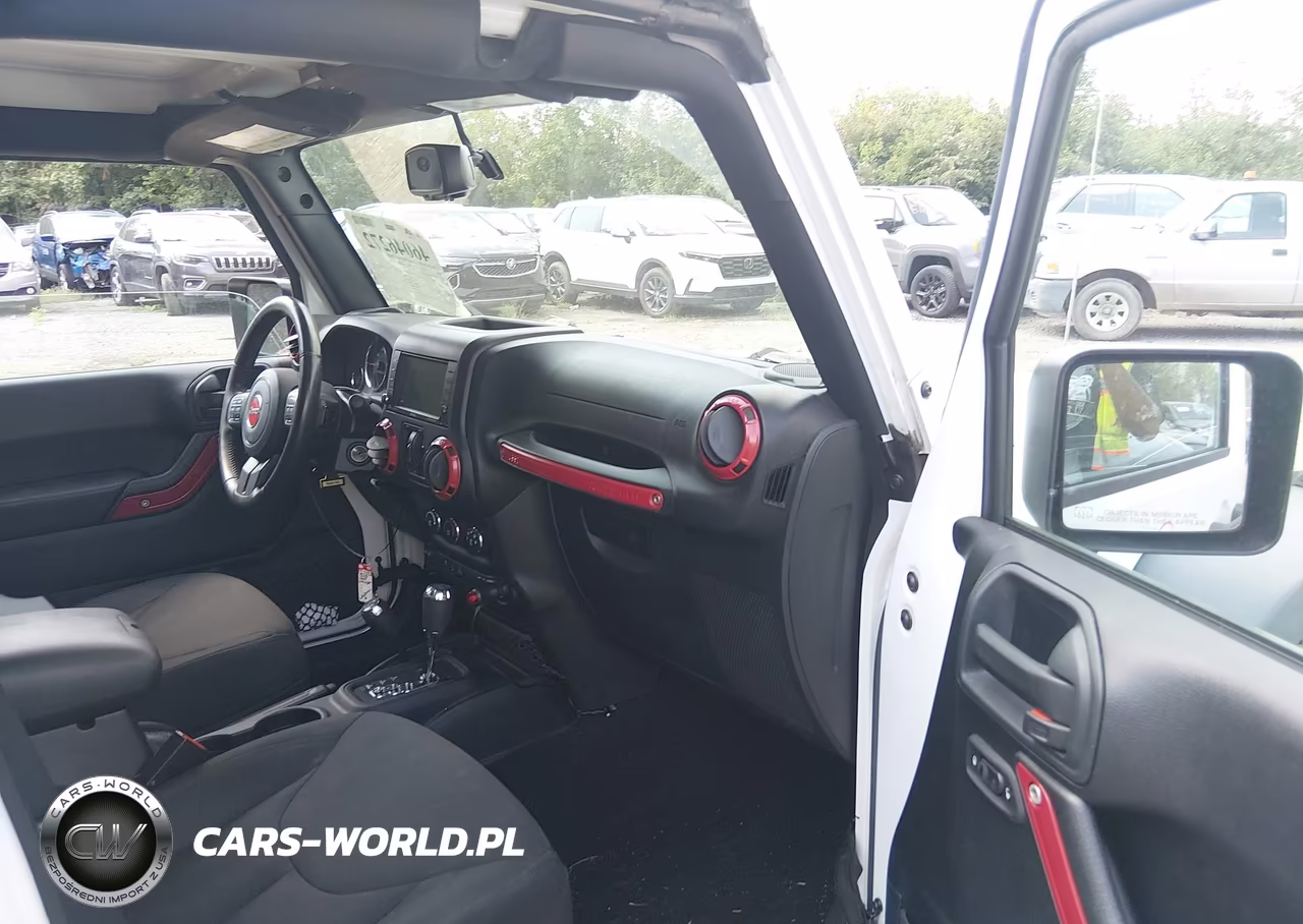 2016 Jeep Wrangler Unlimited Sport VIN:1C4BJWDG2GL278925 - 5