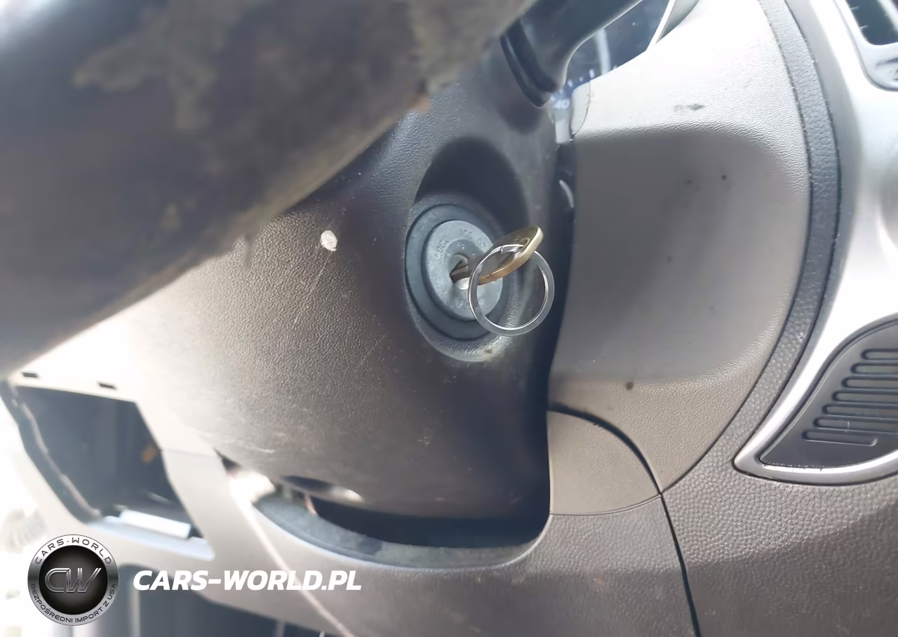 2013 Hyundai Tucson Gls VIN:KM8JU3AC8DU640339 - 11