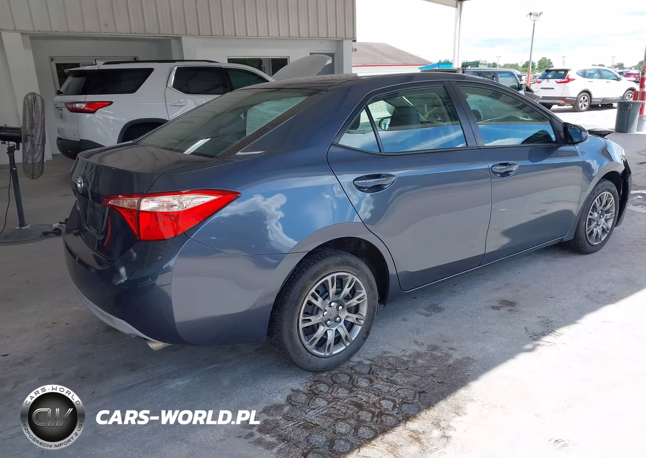 2018 Toyota Corolla L-Se VIN:5YFBURHEXJP742088 - 4