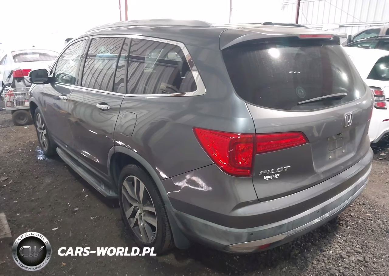 2016 Honda Pilot Touring VIN:5FNYF5H92GB034468 - 3