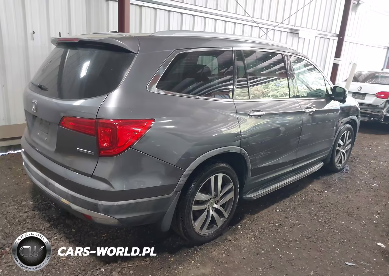 2016 Honda Pilot Touring VIN:5FNYF5H92GB034468 - 4