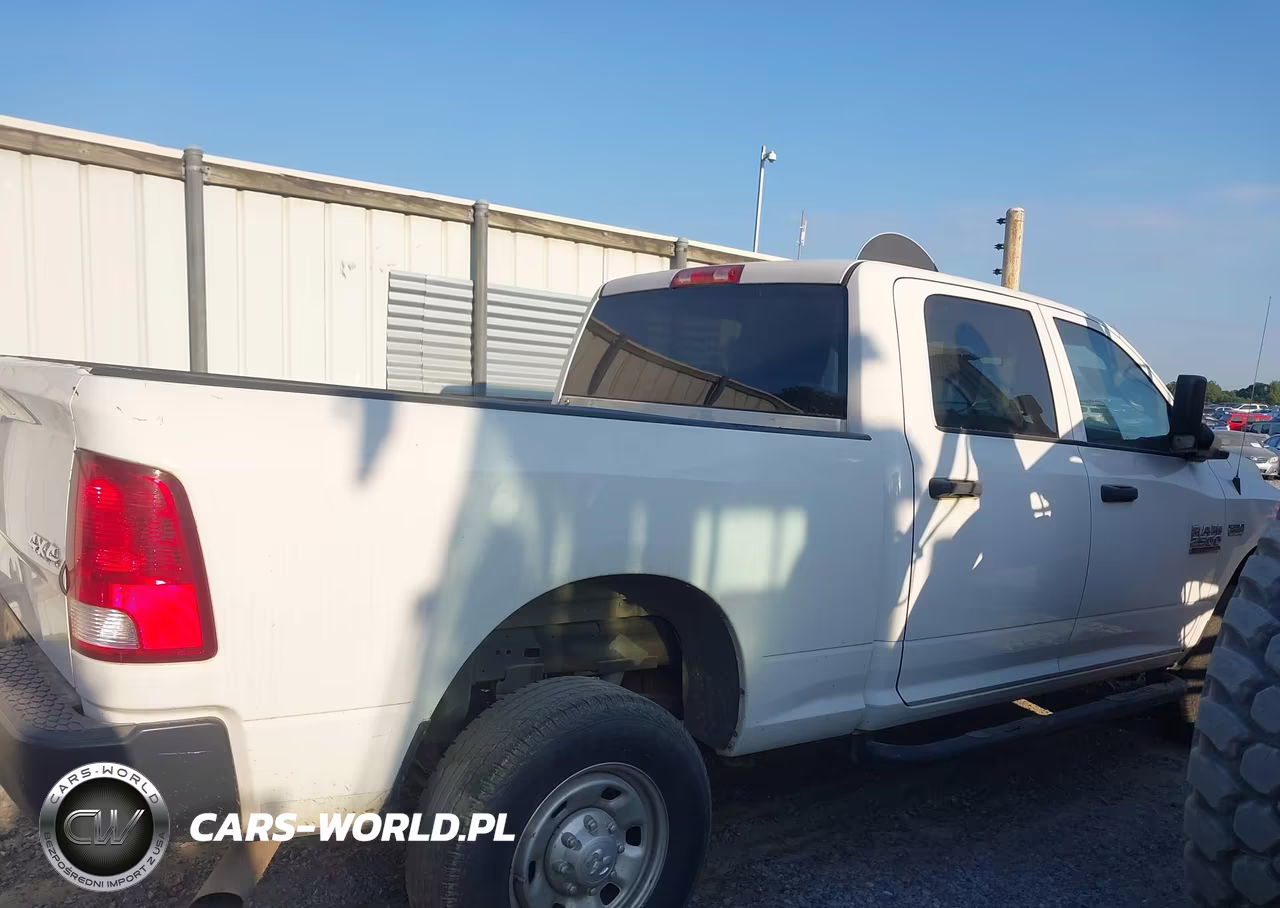2018 Ram 2500 Tradesman 4X4 6'4 Box VIN:3C6UR5CJ2JG388507 - 13