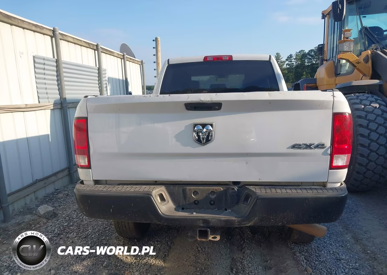 2018 Ram 2500 Tradesman 4X4 6'4 Box VIN:3C6UR5CJ2JG388507 - 16