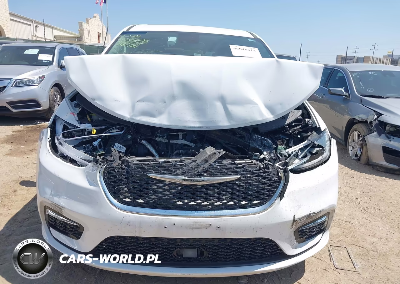 2024 Chrysler Pacifica Touring L VIN:2C4RC1BGXRR163207 - 12