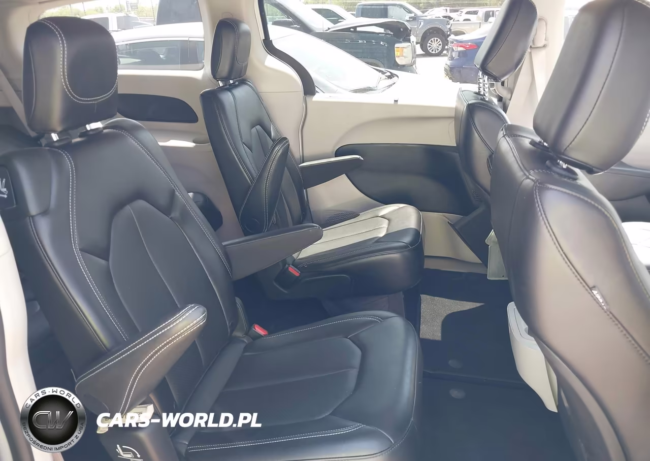 2024 Chrysler Pacifica Touring L VIN:2C4RC1BGXRR163207 - 8