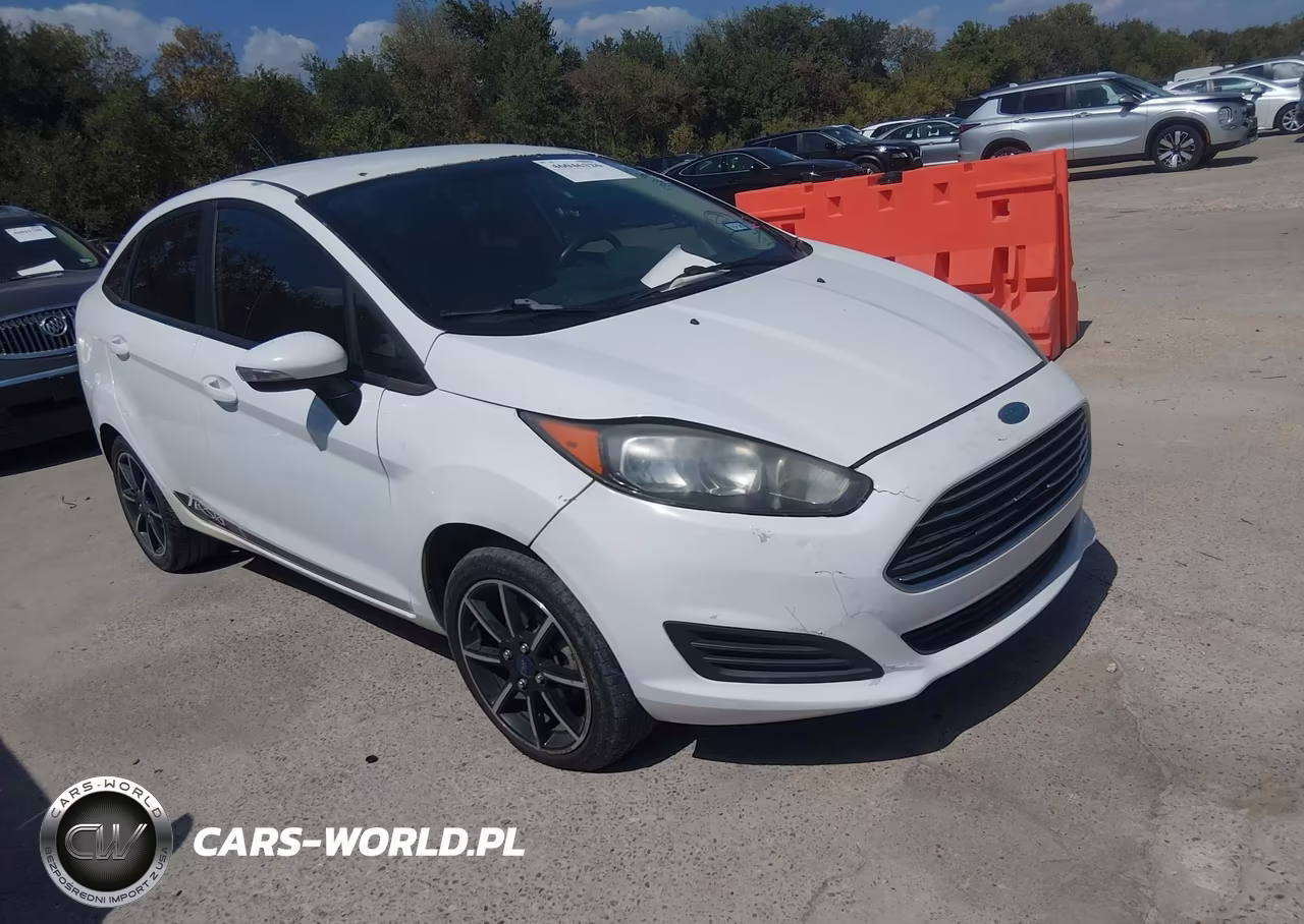 2015 Ford Fiesta Se VIN:3FADP4BJ5FM220787 - 1
