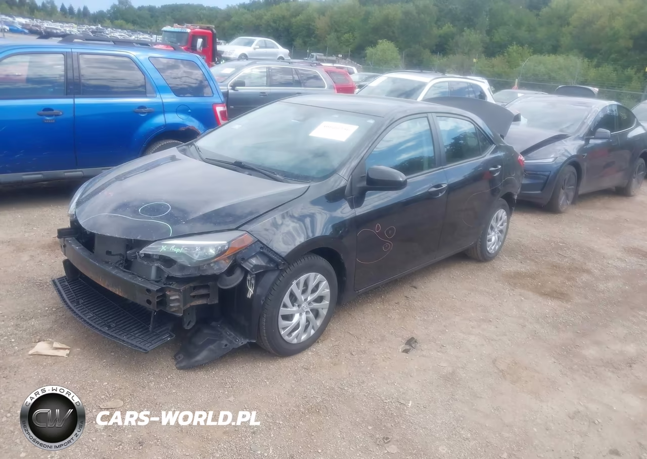 2018 Toyota Corolla Le VIN:2T1BURHE4JC061196 - 2