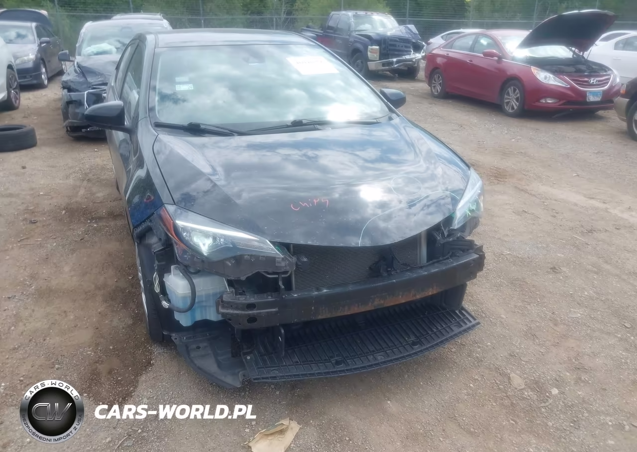 2018 Toyota Corolla Le VIN:2T1BURHE4JC061196 - 6