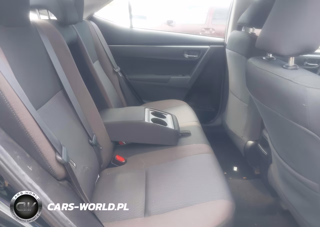 2018 Toyota Corolla Le VIN:2T1BURHE4JC061196 - 8
