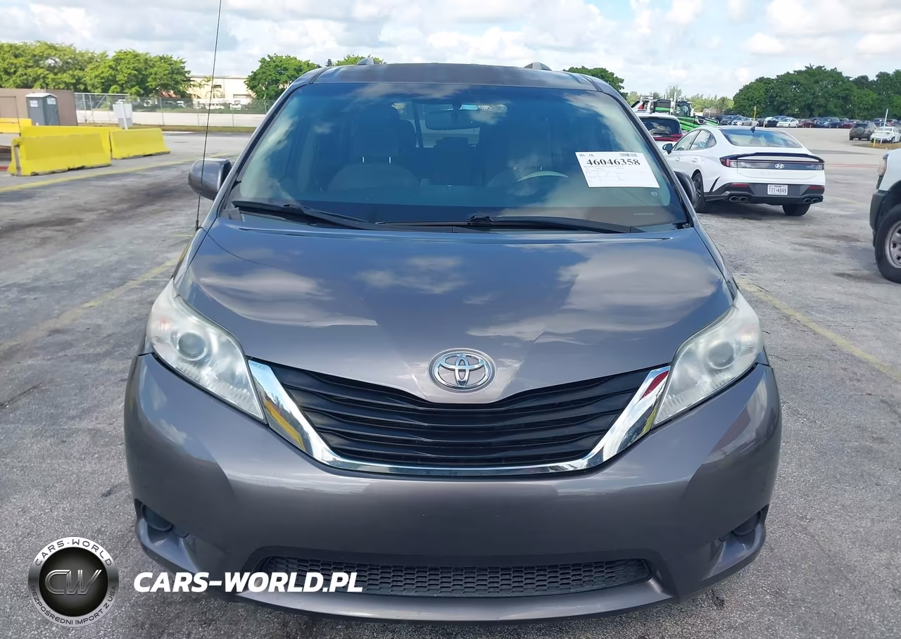 2012 Toyota Sienna Le V6 8 Passenger VIN:5TDKK3DC4CS268852 - 6