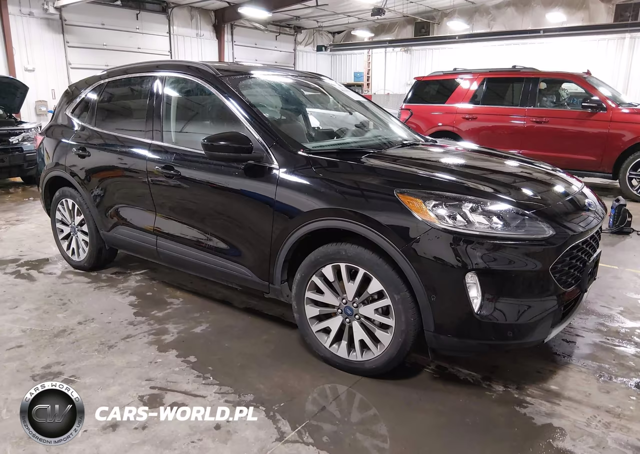 2021 Ford Escape Titanium Hybrid