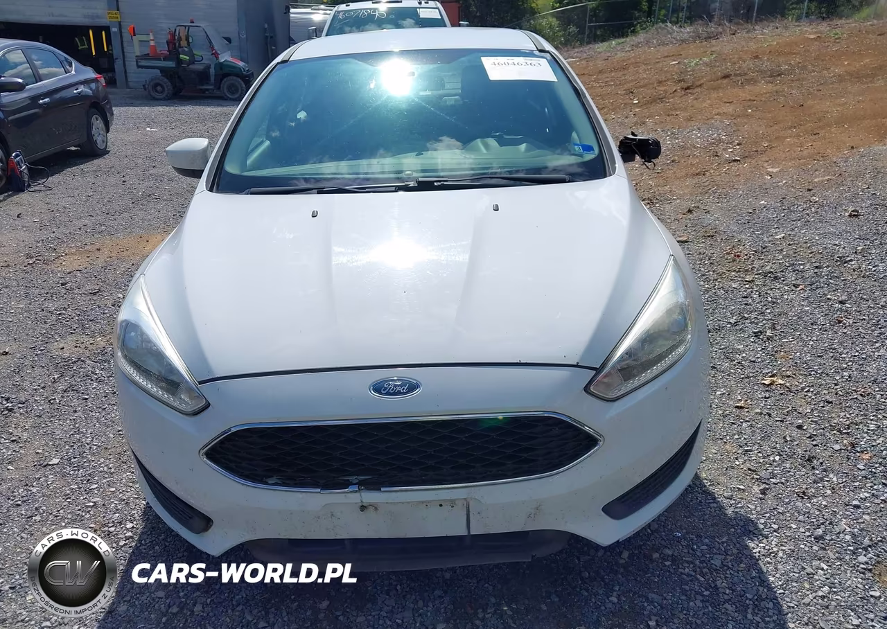 2018 Ford Focus Se VIN:1FADP3F21JL231762 - 13
