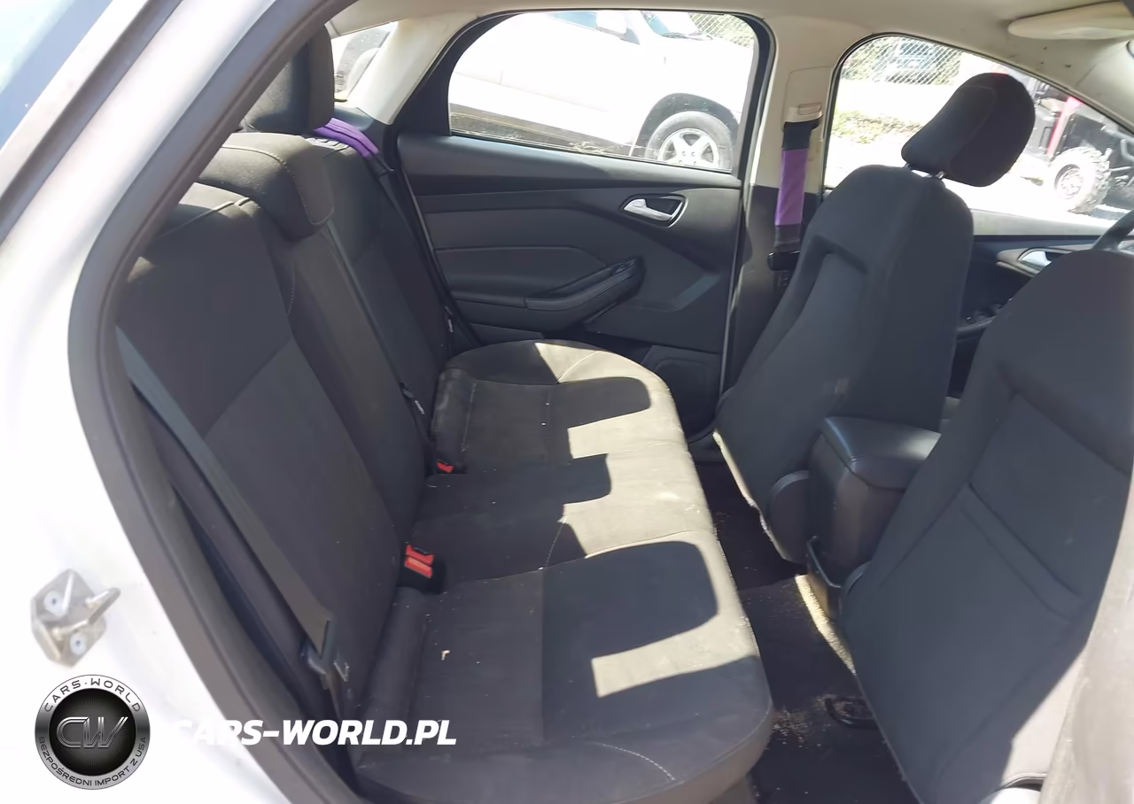 2018 Ford Focus Se VIN:1FADP3F21JL231762 - 8
