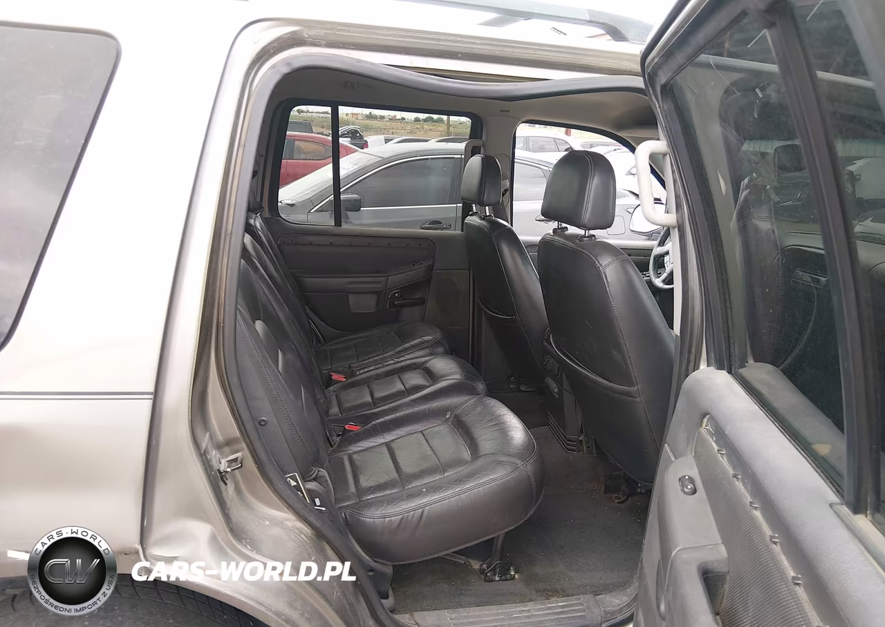 2002 Ford Explorer Limited VIN:1FMDU75W92ZA90285 - 8