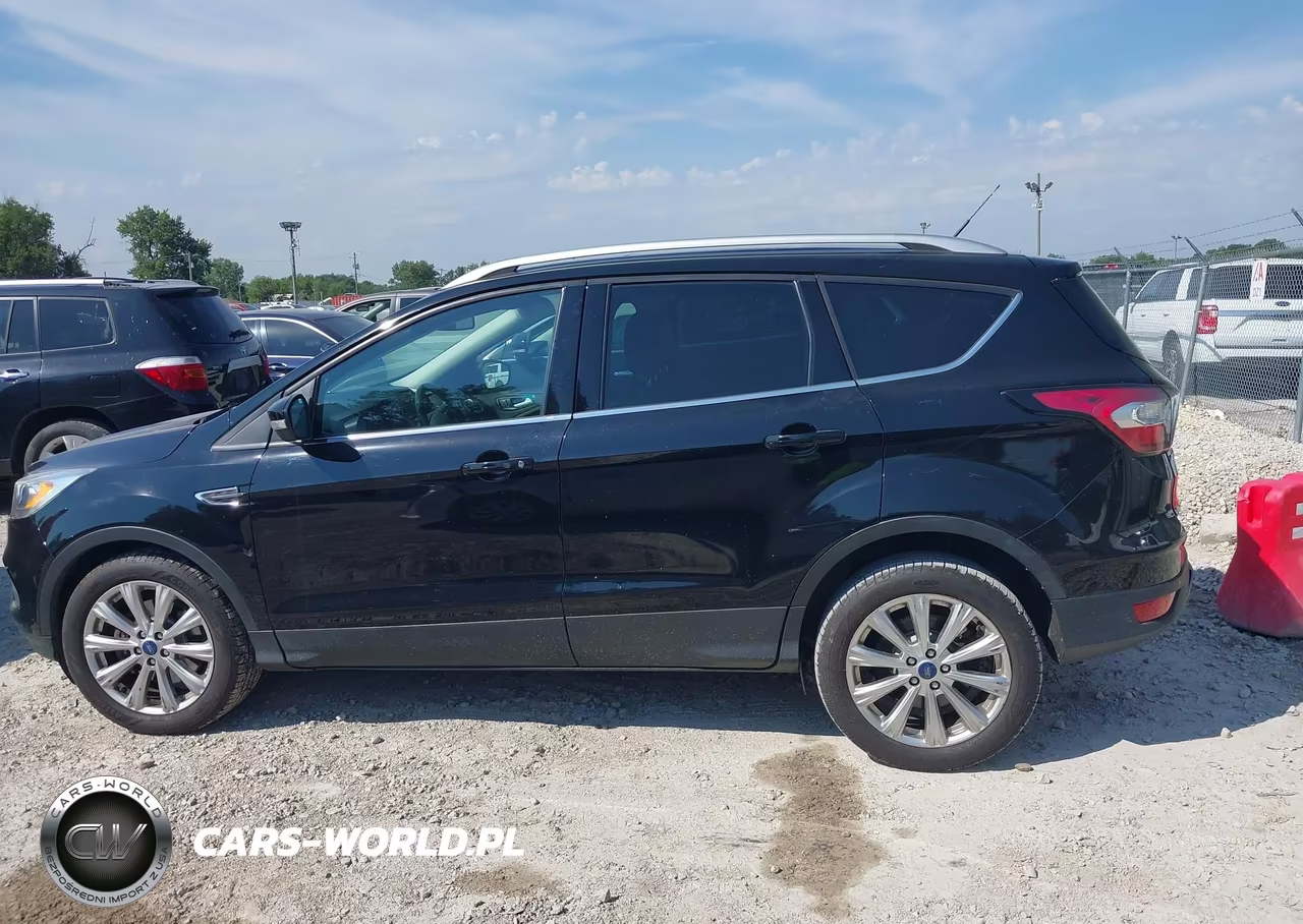 2017 Ford Escape Titanium VIN:1FMCU0J92HUB97624 - 14