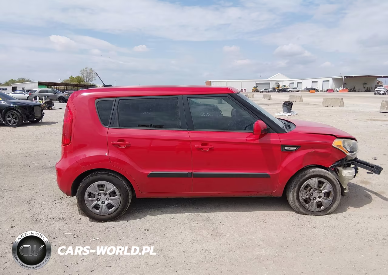 2013 Kia Soul VIN:KNDJT2A52D7634134 - 13